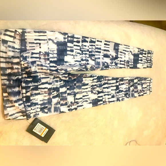 NEW GAIAM by Jessica Biel Blue Abstract Leggings - Picture 11 of 14